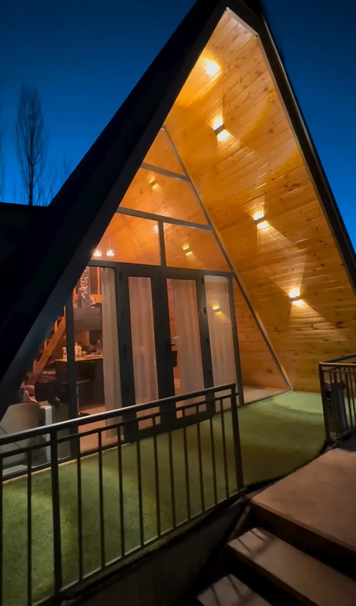 Bozon Jolbors Guest House